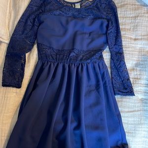 H&M, lace fabric dress. Women’s size 4. Worn once to school dance.